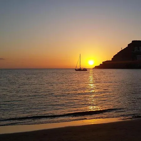 Beachfront In South Of Gran Canaria Apartamento